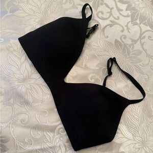 SKIMS WIRELESS FORM T-SHIRT DEMI BRA | ONYX